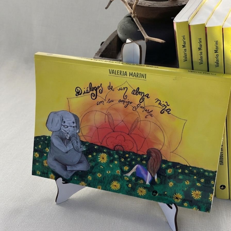 Portada del libro Diálogos de un Alma Niña